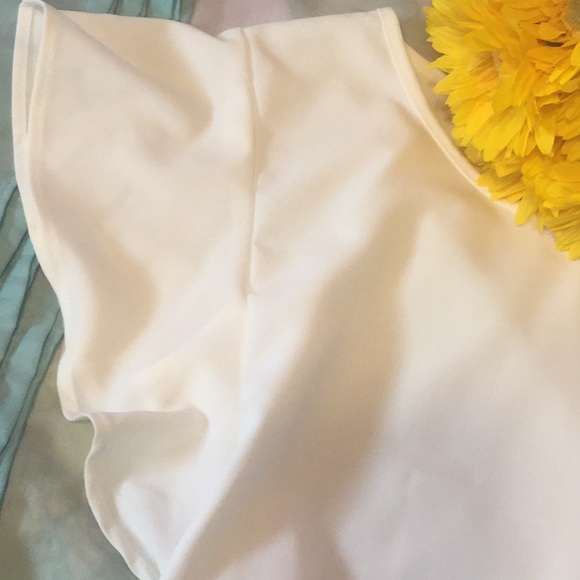 ❌DONATED❌White Fluttering Short Sleeve Waist Tie Top - Picture 7 of 10
